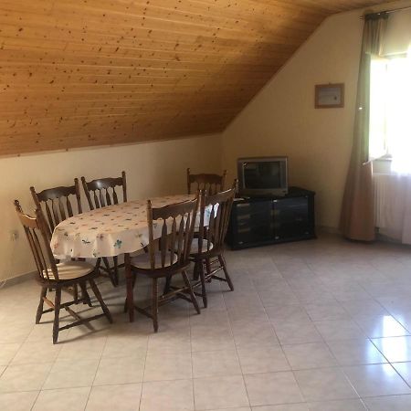 Zalakarosi Egerfa Nyaralohaz Foeldszinti Es Emeleti Apartman Zewnętrze zdjęcie